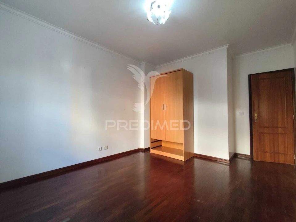 Apartamento T2 para Venda em Algueirão-Mem Martins Foto 23