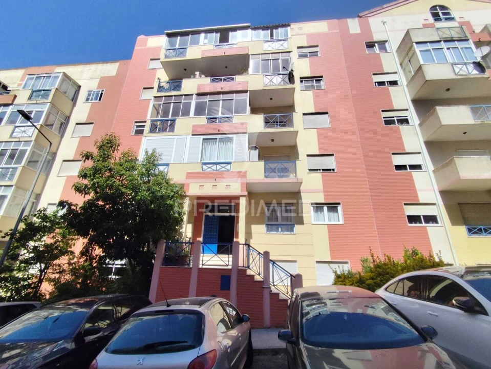 Apartamento T2 para Venda em Algueirão-Mem Martins Foto 14