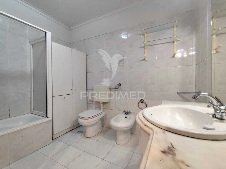 Apartamento T2 para Venda em Algueirão-Mem Martins Foto 37