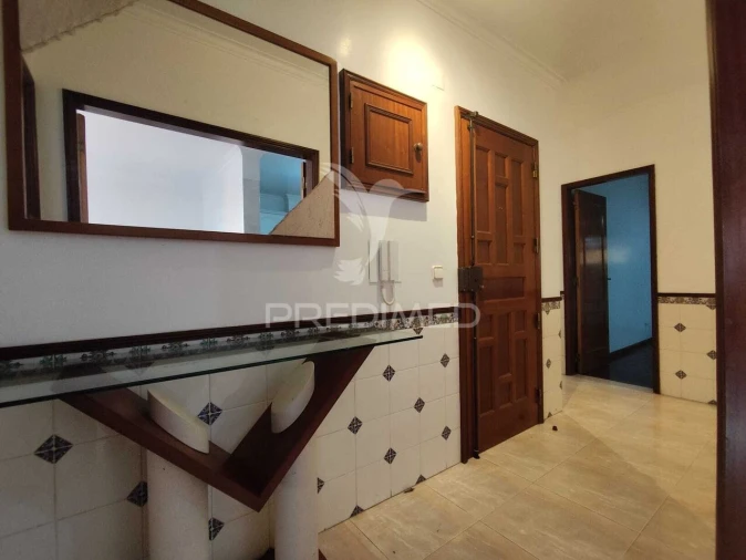 Apartamento T2 para Venda em Algueirão-Mem Martins Foto 31