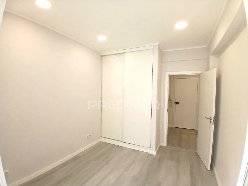 Apartamento T1 para Venda em Venteira Foto 10