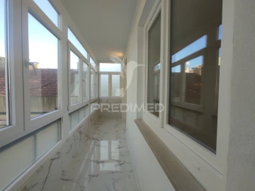 Apartamento T1 para Venda em Águas Livres