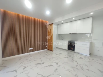 Apartamento T1 para Venda em Águas Livres
