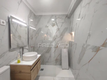 Apartamento T1 para Venda em Águas Livres
