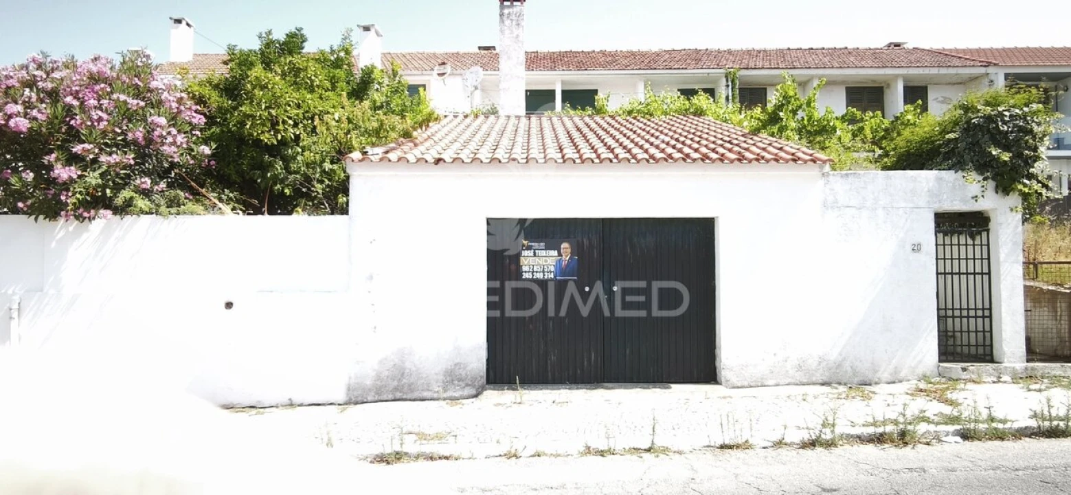 Moradia T3 para Venda em Sé e São Lourenço Foto 28