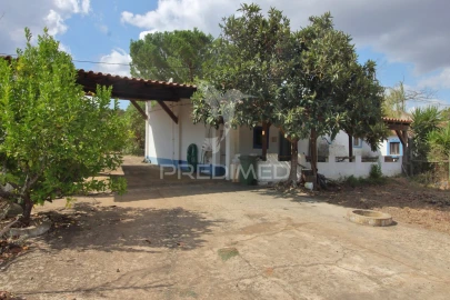 Quinta T4 para Venda em Reliquias