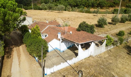 Quinta T4 para Venda em Reliquias