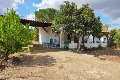Quinta T4 para Venda em Reliquias