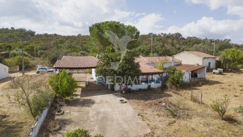 Quinta T4 para Venda em Reliquias