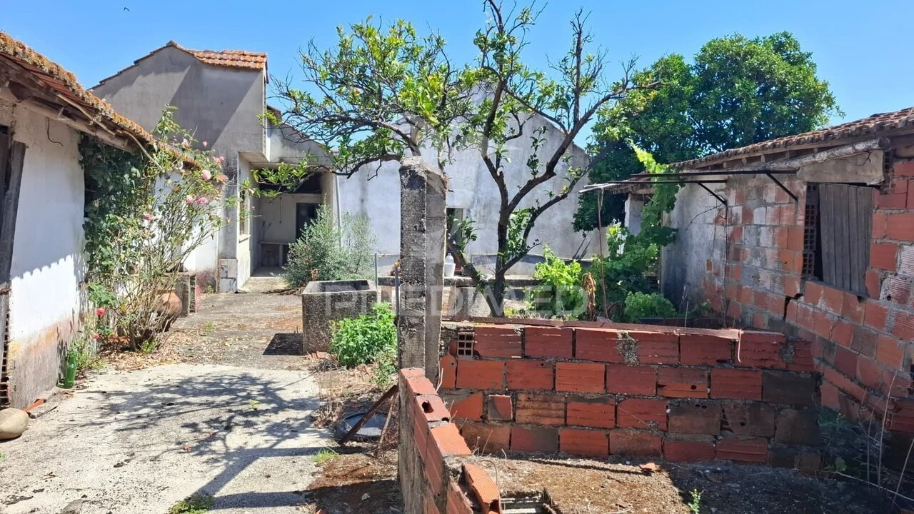 Moradia T2 para Venda em Arneiro das Milhariças Foto 21