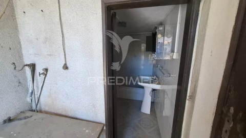 Moradia T2 para Venda em Arneiro das Milhariças