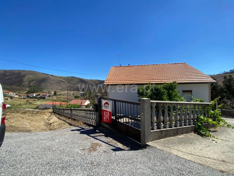 Moradia T3 para Venda em Pampilhosa da Serra Foto 1