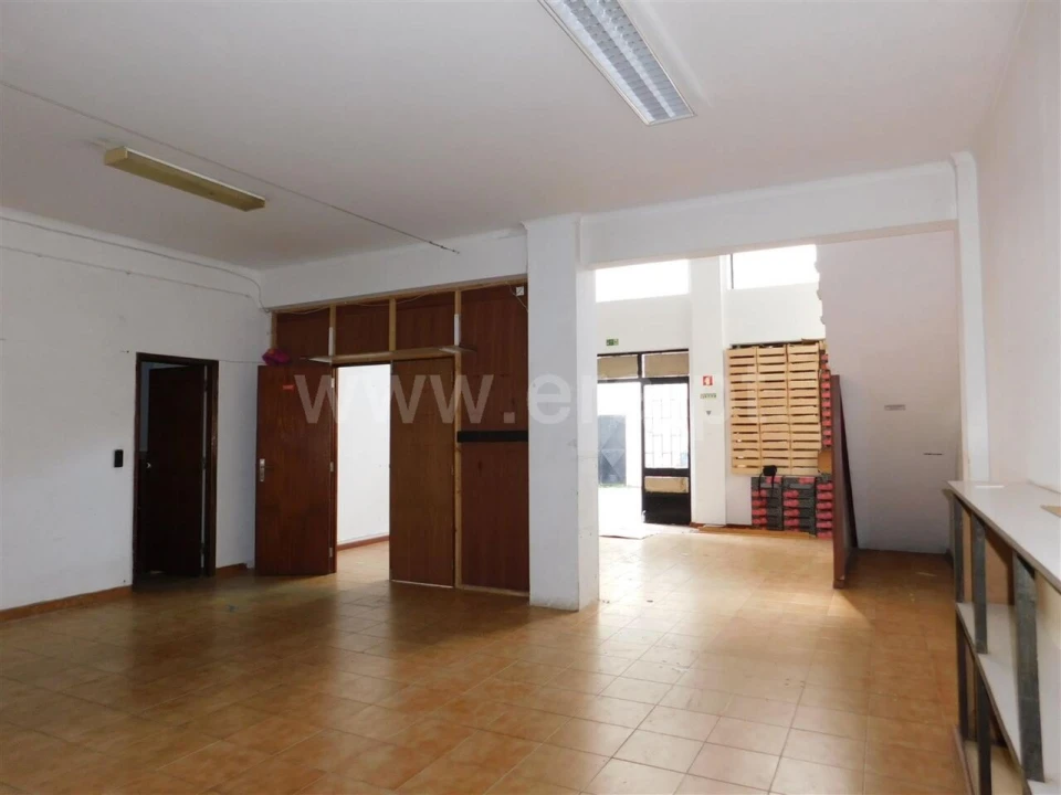 Loja para Arrendamento em Fundão, Valverde, Donas, A. Joanes, A. Nova Cabo Foto 4