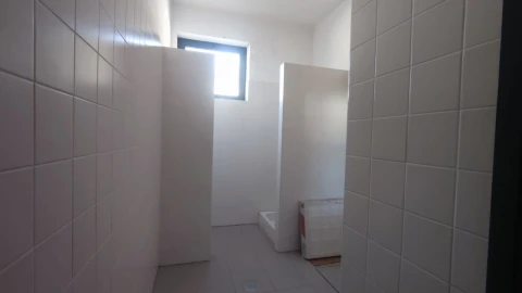 Armazém para Arrendamento em Nogueira do Cravo e Pindelo