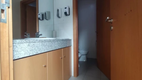 Armazém para Arrendamento em Nogueira do Cravo e Pindelo