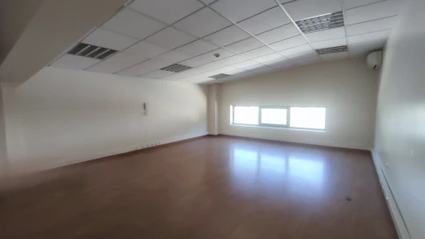 Armazém para Arrendamento em Nogueira do Cravo e Pindelo