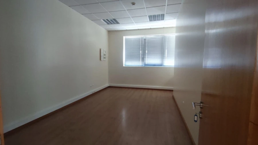 Armazém para Arrendamento em Nogueira do Cravo e Pindelo Foto 18