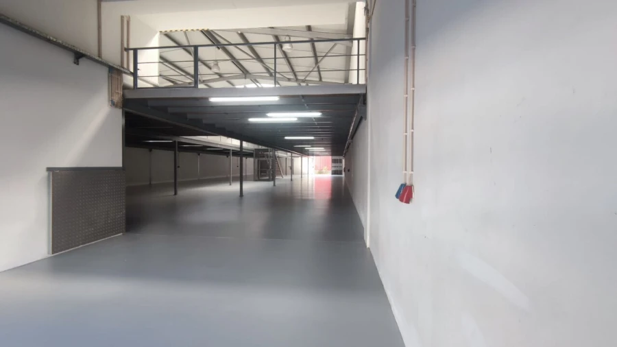 Armazém para Arrendamento em Nogueira do Cravo e Pindelo Foto 2