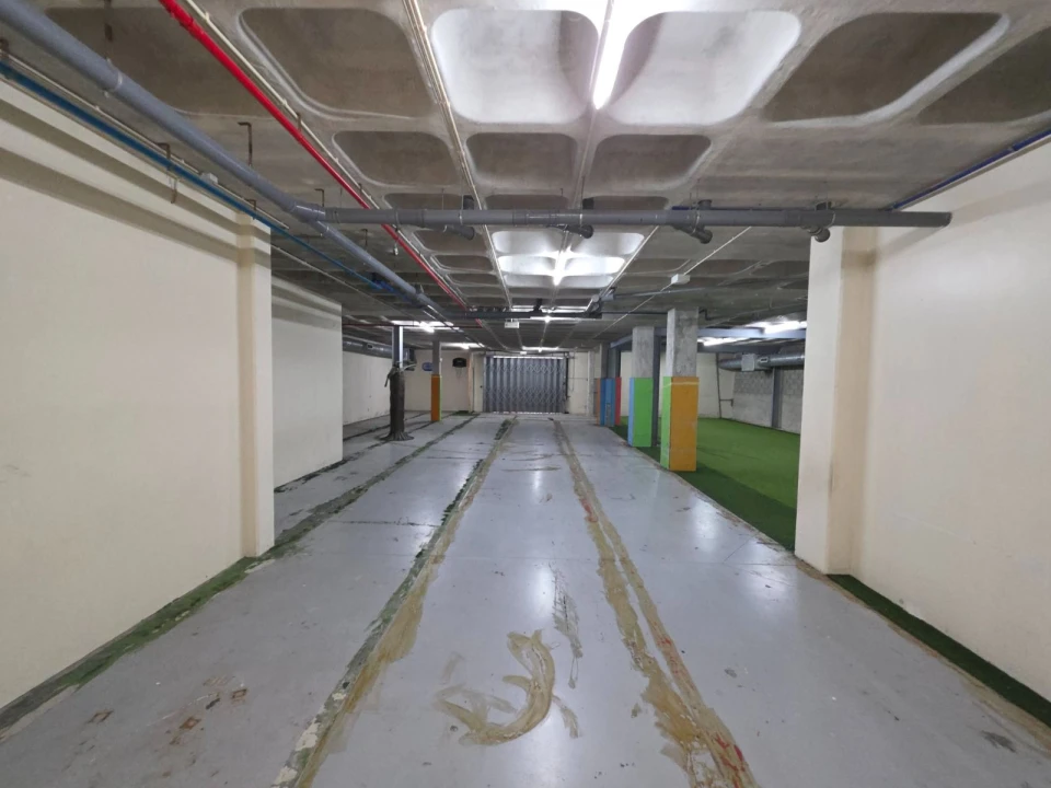 Armazém para Arrendamento em Serzedo e Perosinho Foto 9