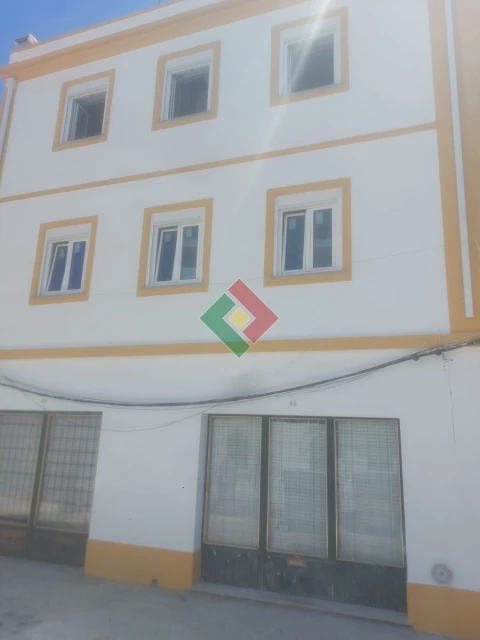 Moradia T6 para Venda em Sé e São Lourenço