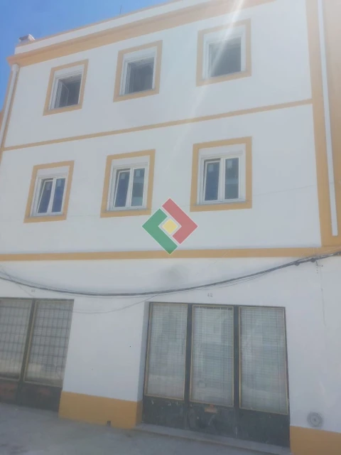 Moradia T6 para Venda em Sé e São Lourenço