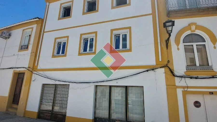 Moradia T6 para Venda em Sé e São Lourenço