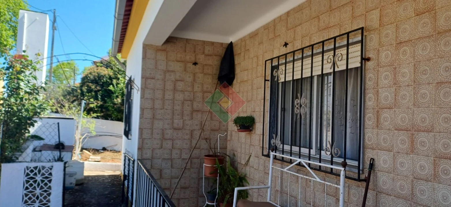 Moradia T4 para Venda em Reguengo e São Julião Foto 2