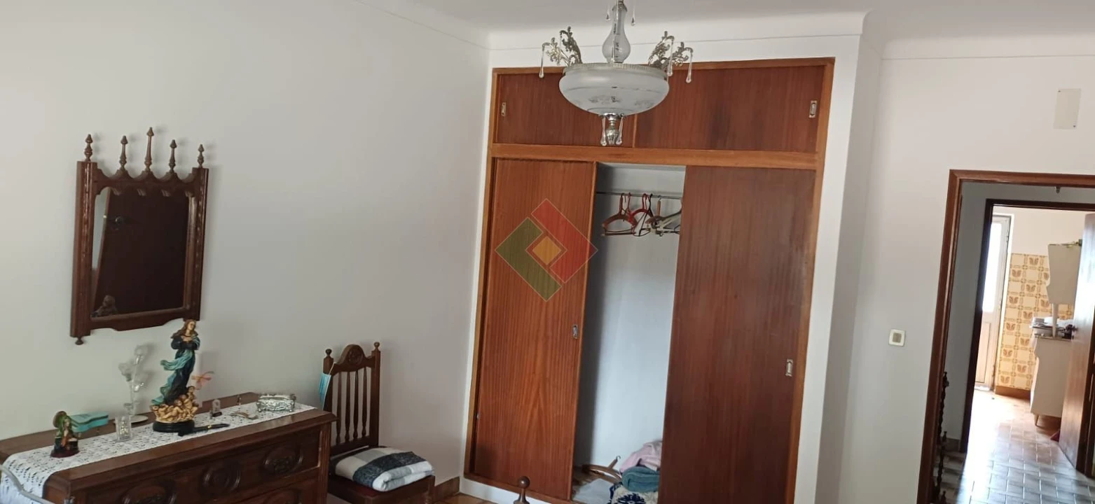 Moradia T4 para Venda em Reguengo e São Julião Foto 10