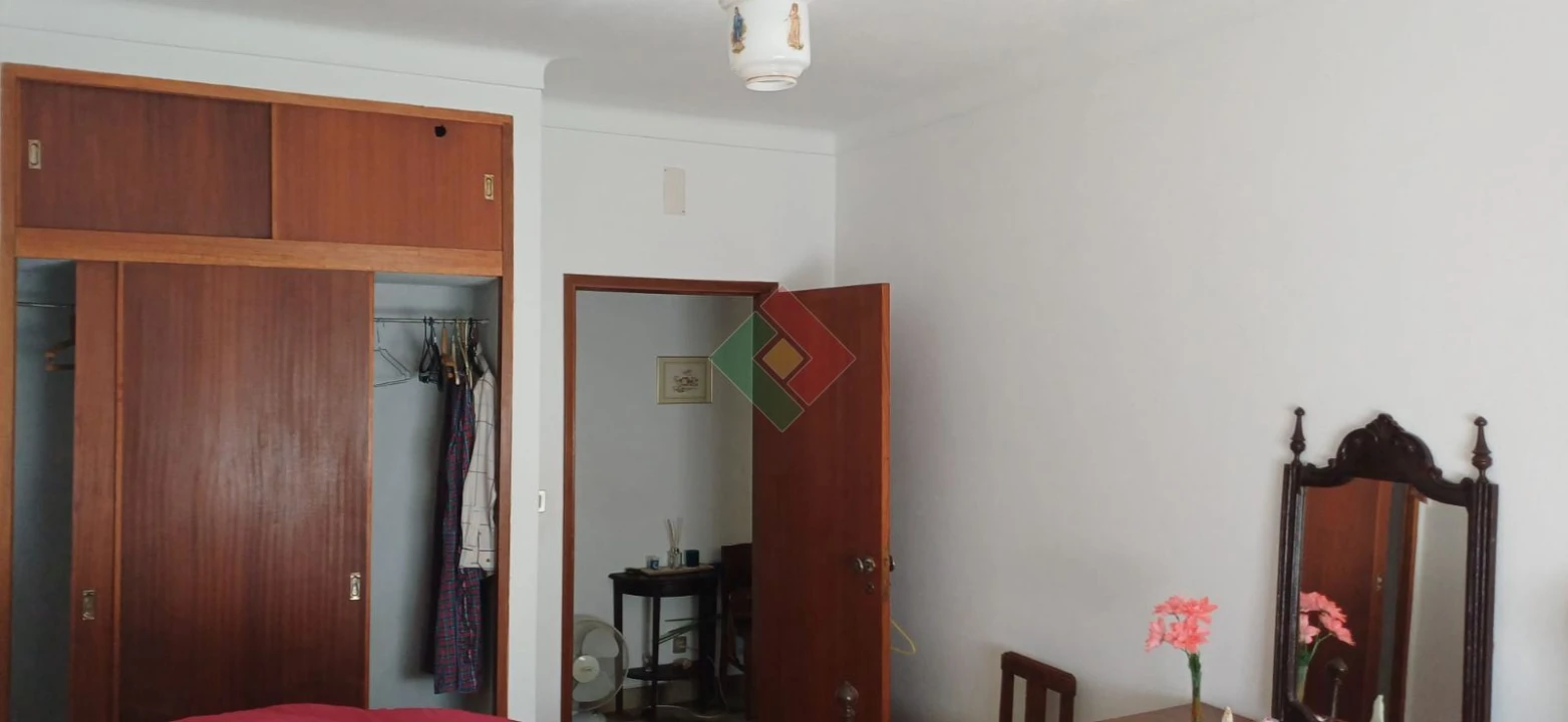 Moradia T4 para Venda em Reguengo e São Julião Foto 11