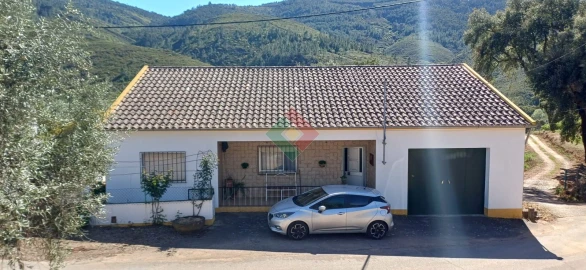 Moradia T4 para Venda em Reguengo e São Julião