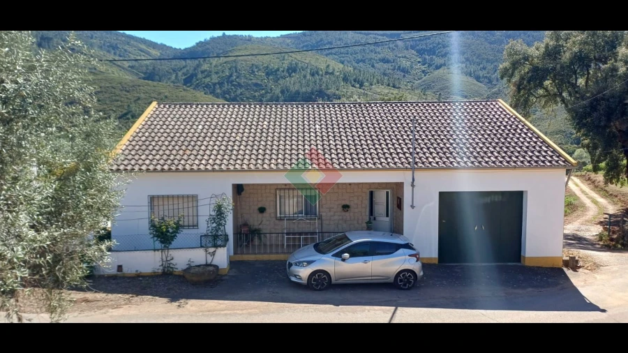 Moradia T4 para Venda em Reguengo e São Julião