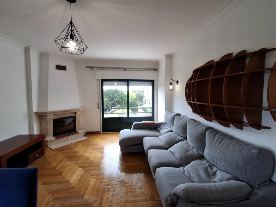 Apartamento T2 para Arrendamento em Carcavelos e Parede Foto 4