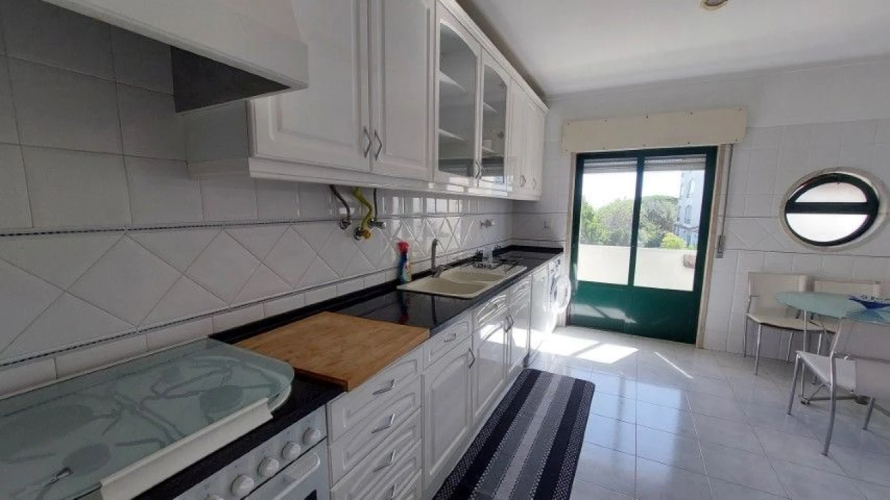 Apartamento T2 para Arrendamento em Carcavelos e Parede Foto 19