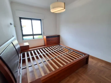 Apartamento T2 para Arrendamento em Carcavelos e Parede