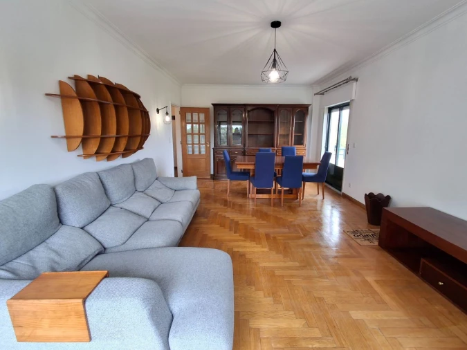 Apartamento T2 para Arrendamento em Carcavelos e Parede