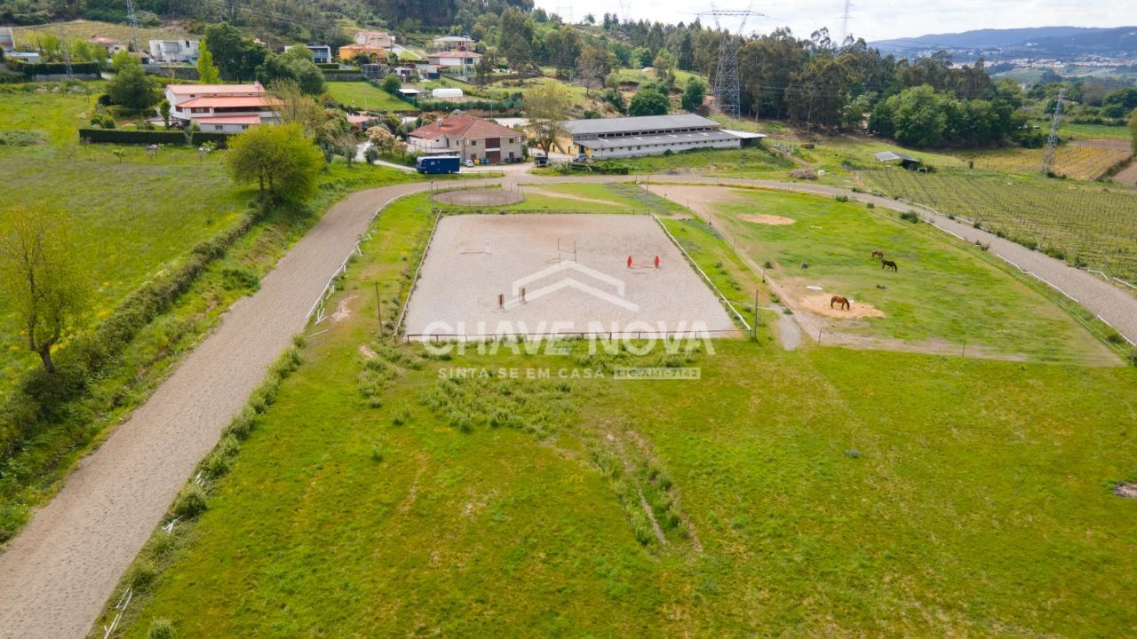 Quinta T0 para Venda em Fermentões Foto 7