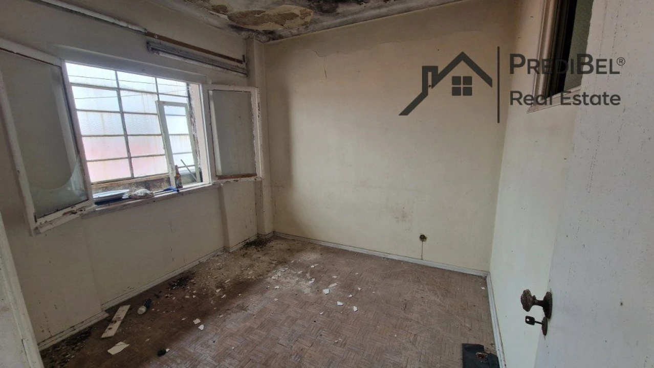 Apartamento T2 para Venda em Vila Franca de Xira Foto 4