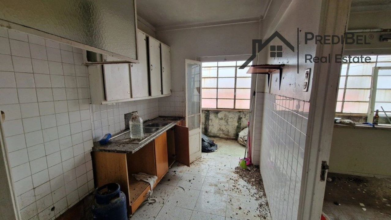 Apartamento T2 para Venda em Vila Franca de Xira Foto 7