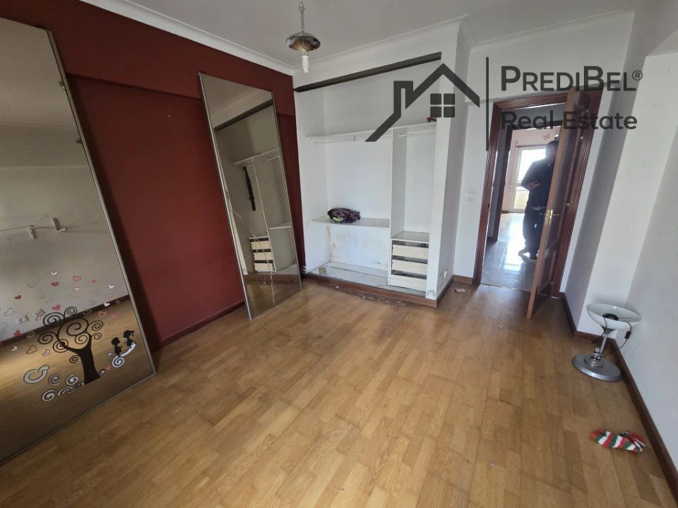 Apartamento T3 para Venda em Carregado e Cadafais Foto 11