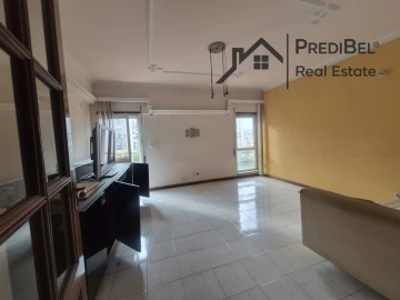 Apartamento T3 para Venda em Carregado e Cadafais