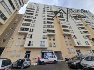 Apartamento T3 para Venda em Carregado e Cadafais