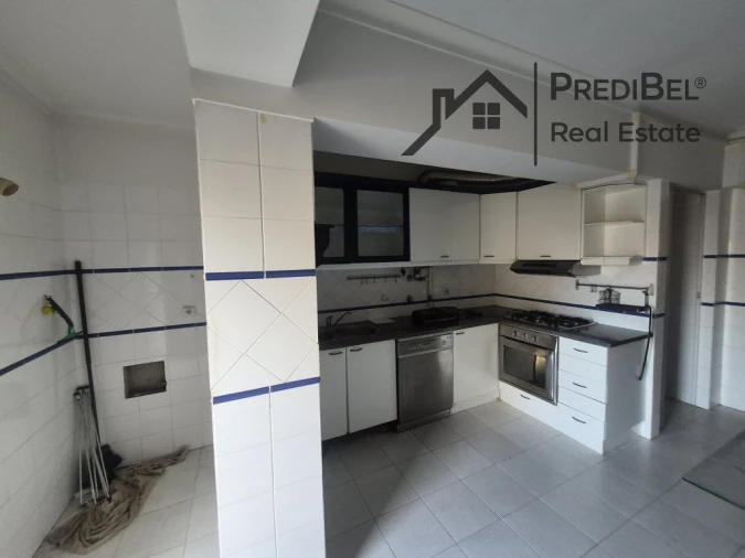 Apartamento T3 para Venda em Carregado e Cadafais Foto 4
