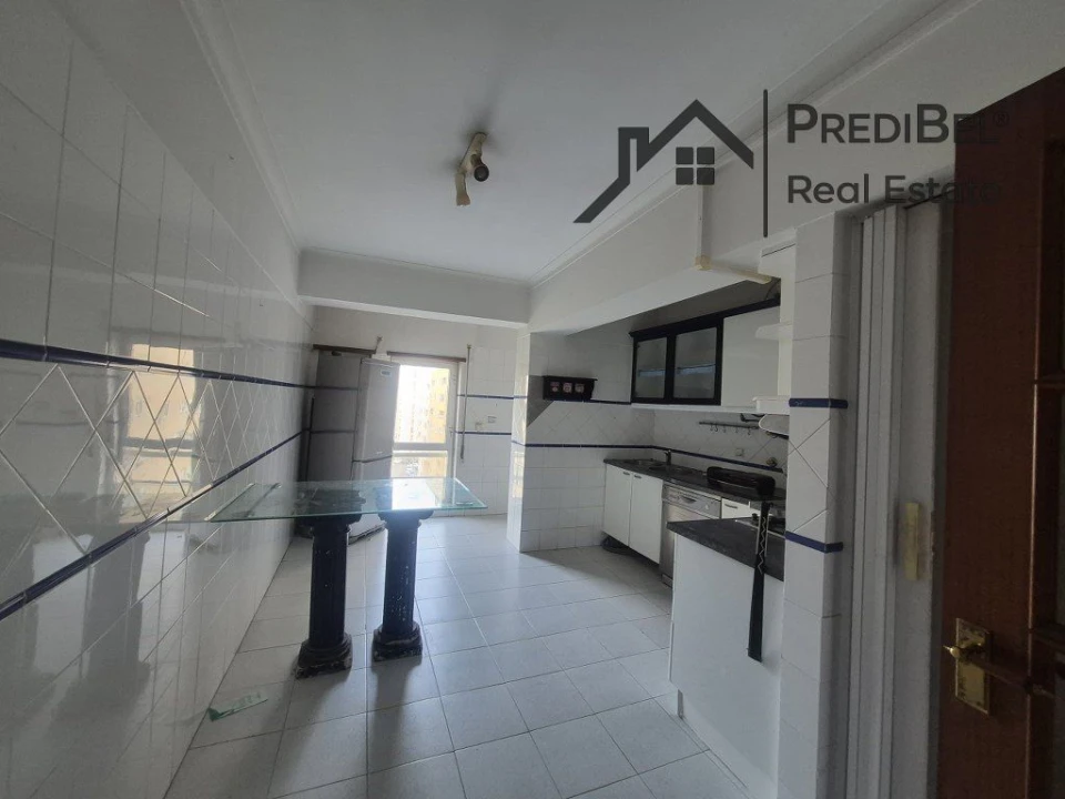 Apartamento T3 para Venda em Carregado e Cadafais Foto 1