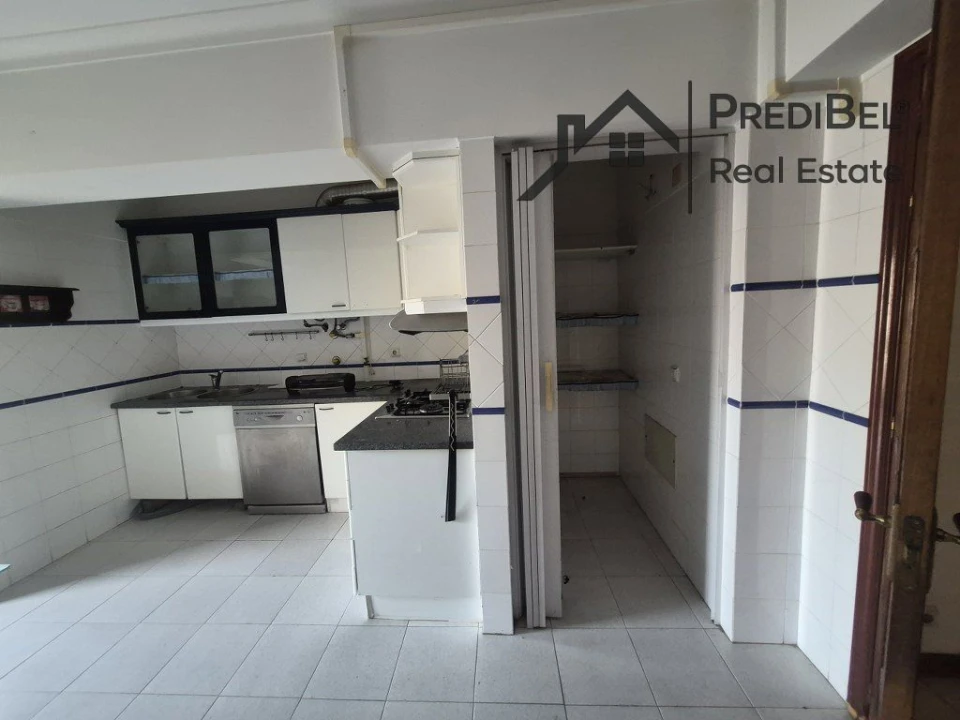 Apartamento T3 para Venda em Carregado e Cadafais Foto 2