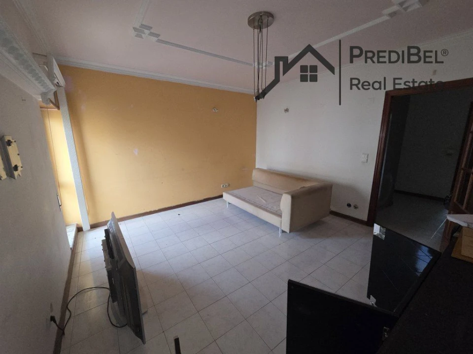 Apartamento T3 para Venda em Carregado e Cadafais Foto 16