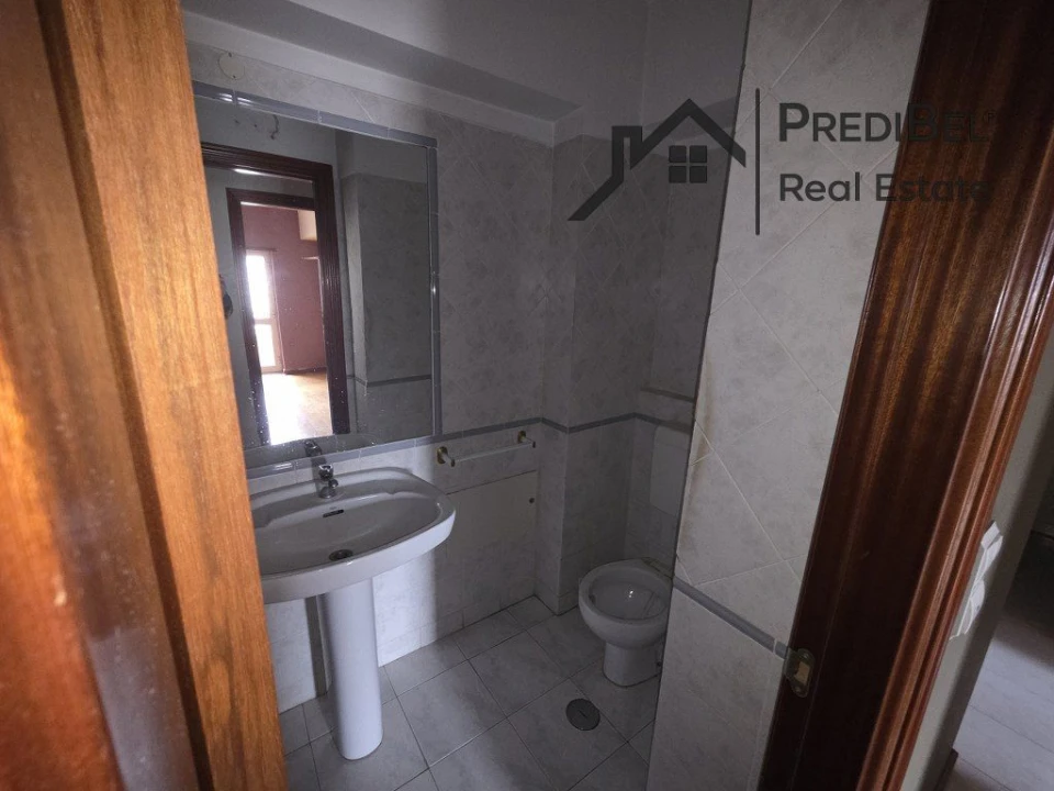 Apartamento T3 para Venda em Carregado e Cadafais Foto 24