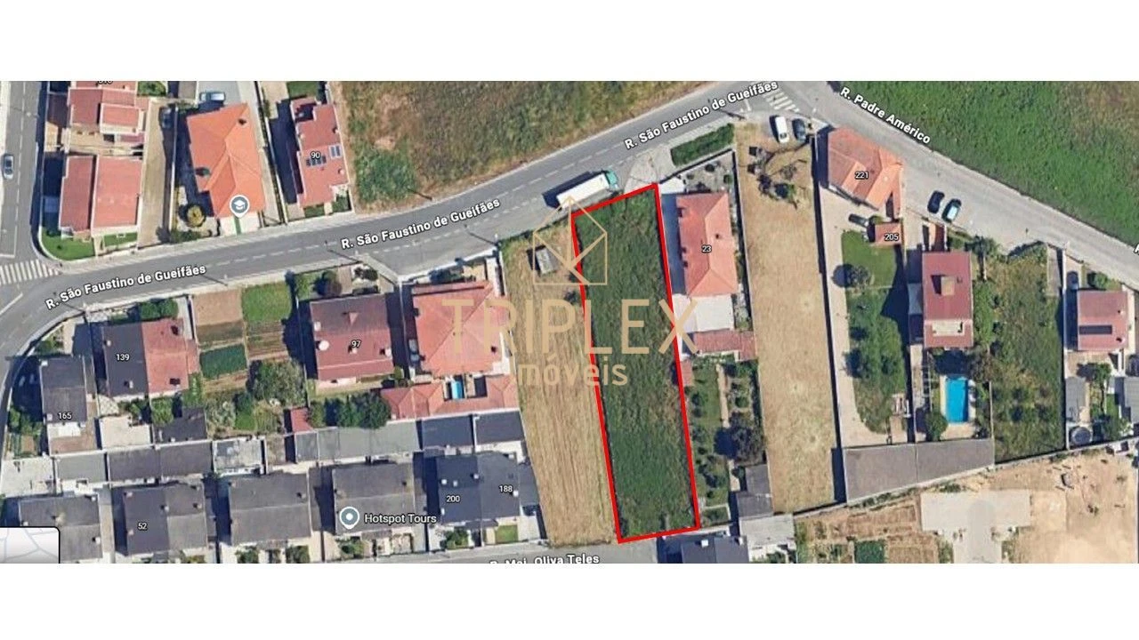 Terreno para Venda em Cidade da Maia Foto 1