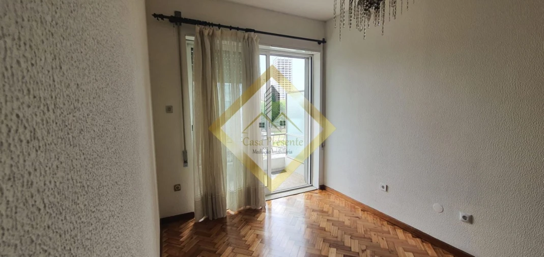 Apartamento T3 para Venda em Bonfim Foto 16