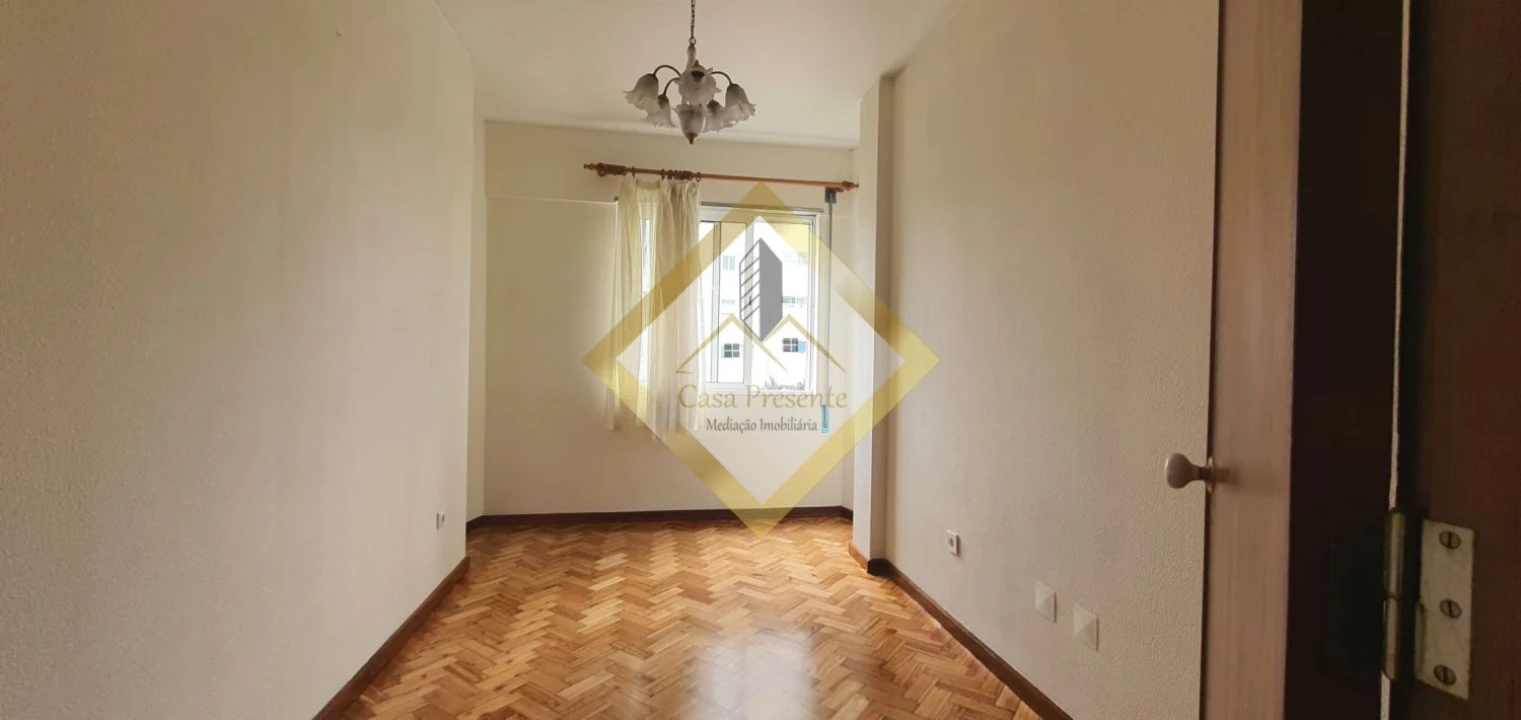 Apartamento T3 para Venda em Bonfim Foto 12
