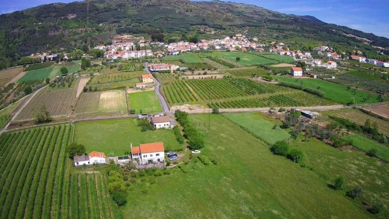 Moradia T3 para Venda em Orjais Foto 5